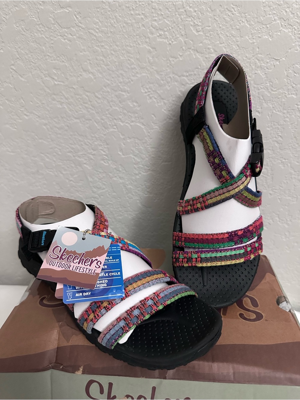 Skechers Womens Reggae Sew Me Multi Strappy Sandal Size 8